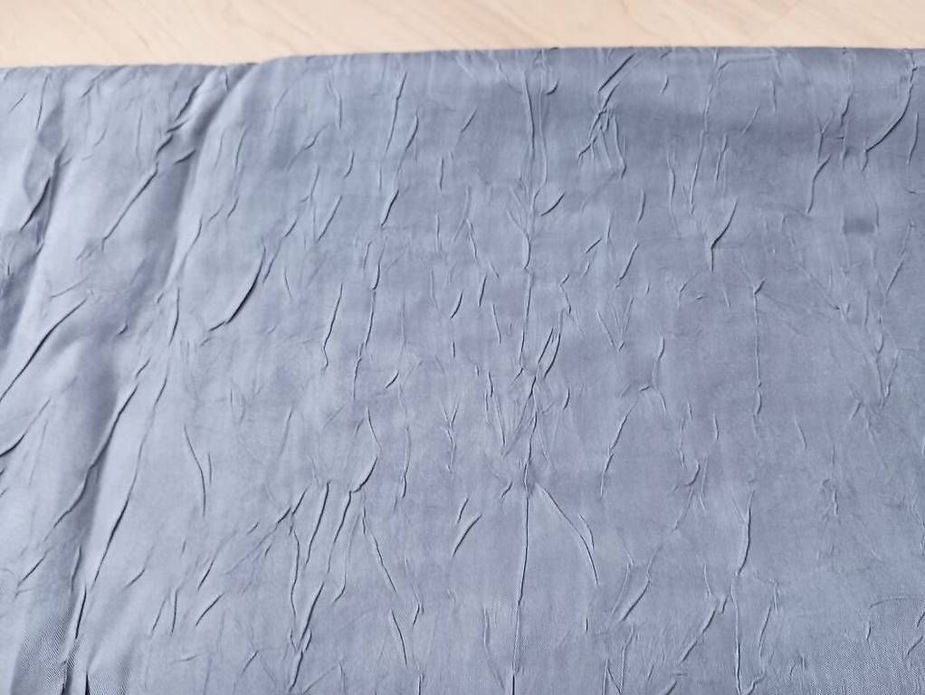 Tessuti: Crushstoff  hellgrau Total 11 Meter NEU – Usato da Zäziwil venduto da 33qfmnx9 1