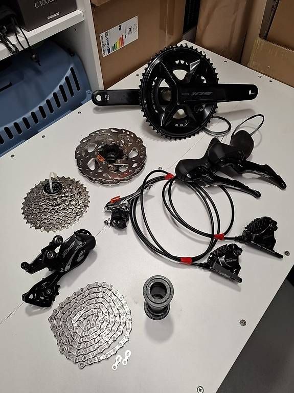 Shimano Pezzi di ricambio: Shimano 105 12sp RD-R7100 Groupset – Nuovo (secondo la descrizione) da Dübendorf venduto da Kozmo822
