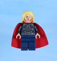 LEGO Minifigur Thor - Spongy Cape, Dark Blue Legs