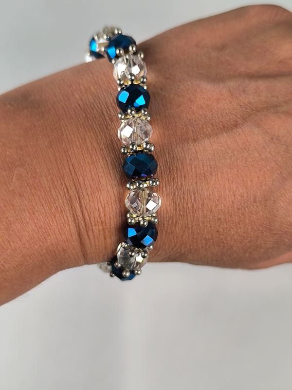 Bracelets: Armband Blau Weiss – D'occasion à Rüti ZH par Restwert_Rueti_ZH