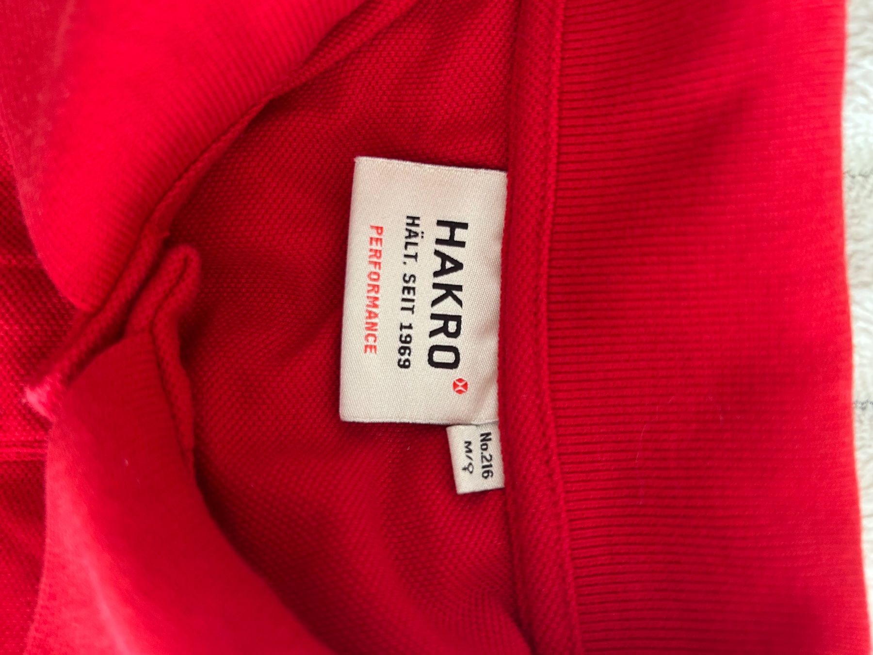 T-Shirts: Rotes Hakro Tshirt - Grösse M – Neu (gemäss Beschreibung) aus Zürich von kia_x2qf 1