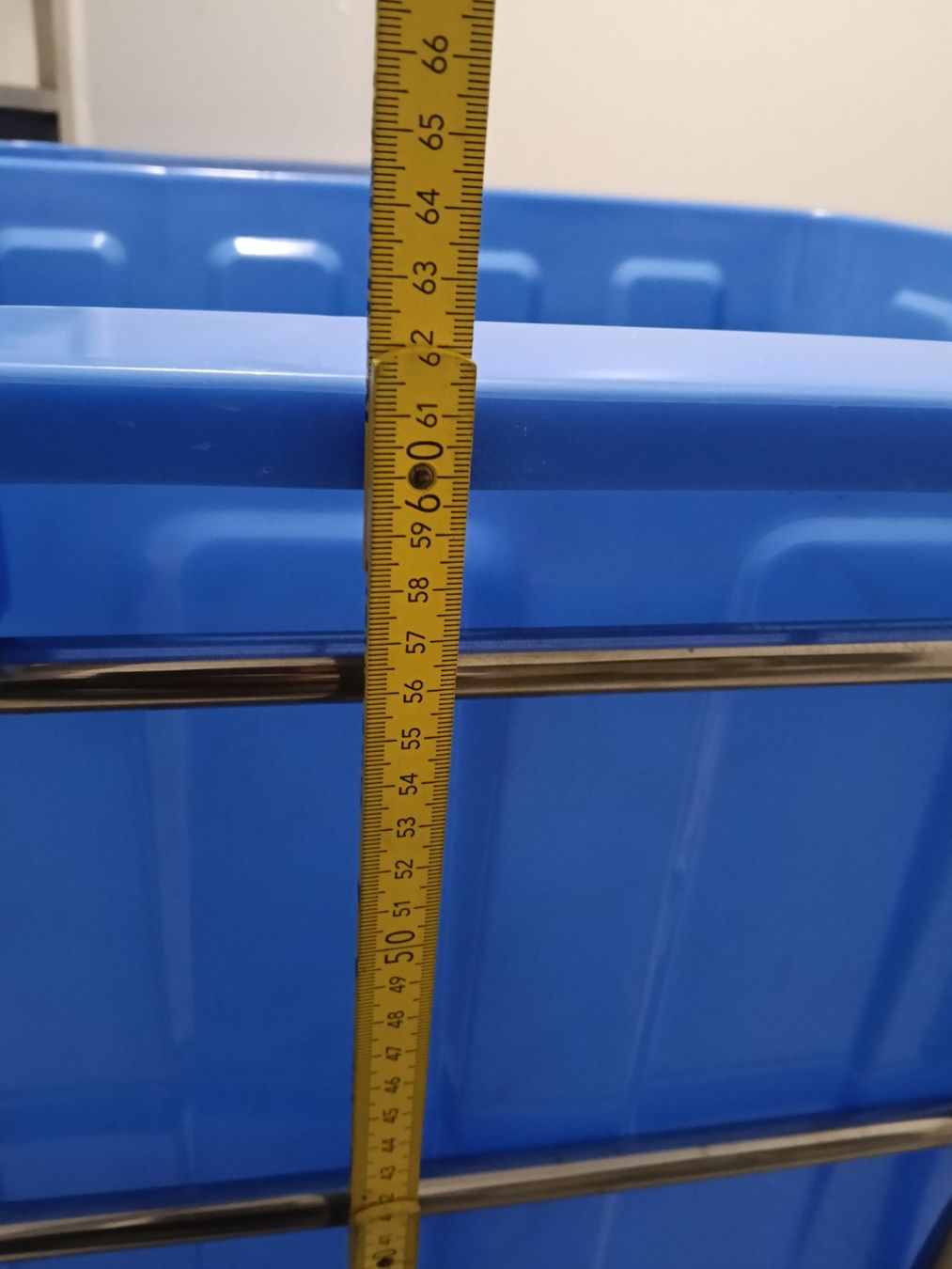 Contenitori edile: 200L Robuster Kunststoffbehälter mit Edelstahl-Trolley – Nuovo (secondo la descrizione) da Küsnacht ZH venduto da SwissRicardo2015 4