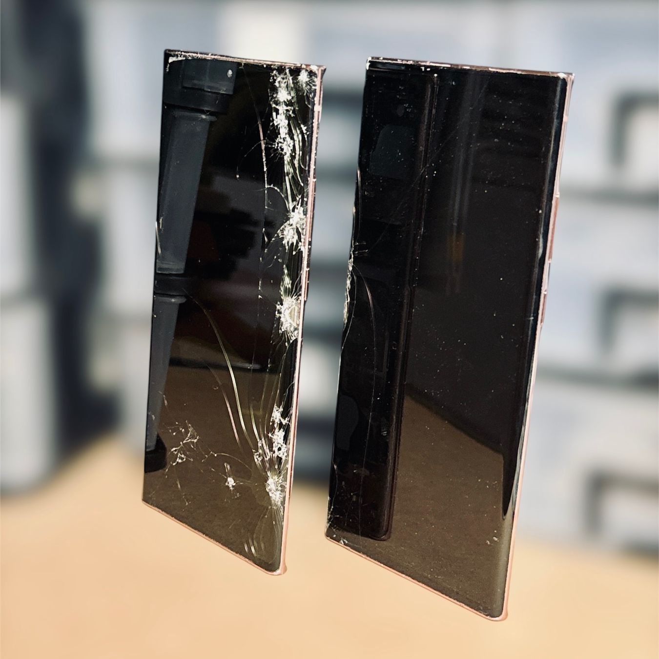 Samsung Telefoni cellulari / Smartphones: 2x châssis Galaxy Note 20 Ultra pour pièces détachées – Usato da Morges venduto da DA-repa 1