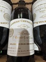 Chateau Chaval Blanc 1984 conservato in cantina climatizzata