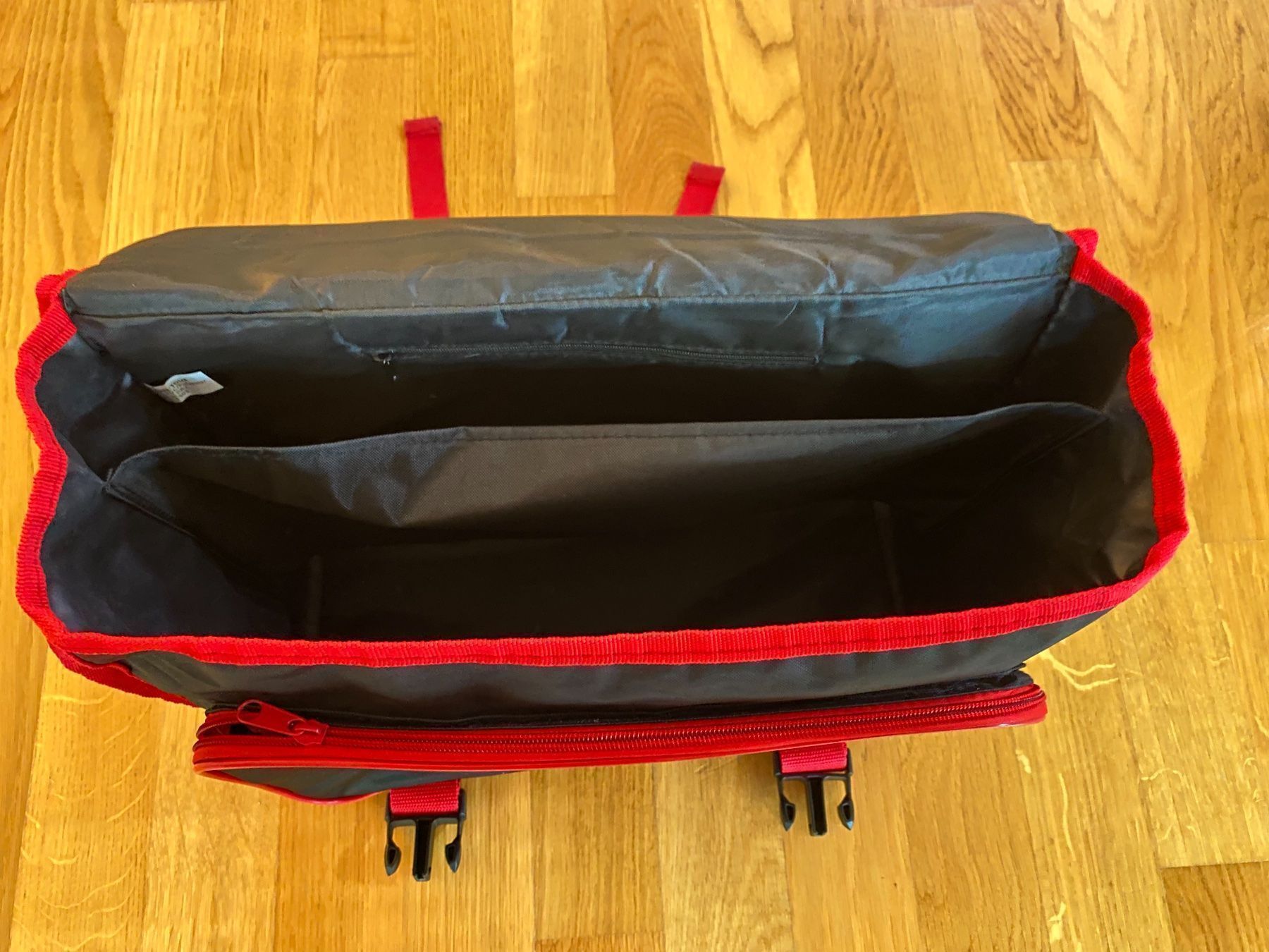 Borse & Zaini: Sac de l’ecole – Usato da Cologny venduto da PEACEANDLOVE 2