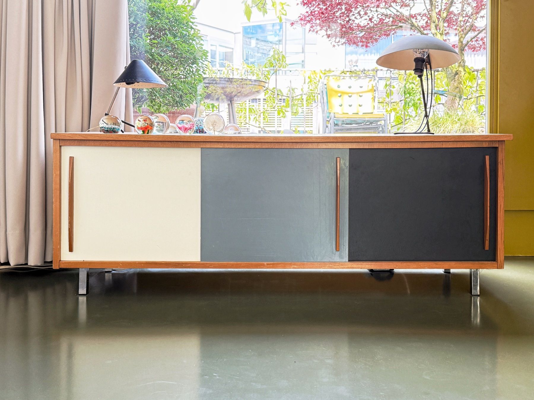 Cassettiere: SIDEBOARD Wohnbedarf Mid Century 50er – Usato da Zürich venduto da Diversikus 9