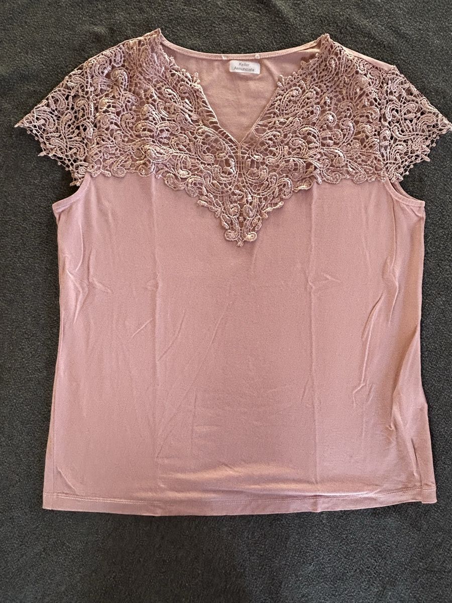 T-shirt: T-Shirt Grösse 40/42 – Usato da Lengnau AG venduto da Mefari 1