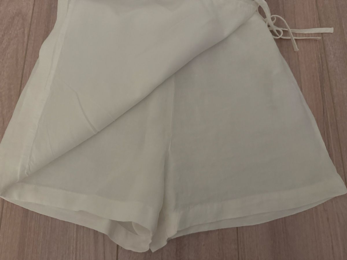 Zara Vestiti & Gonne: Mädchen Hosenrock Leinen weiss Gr. 140 – Usato da Bonstetten venduto da VCLS 2