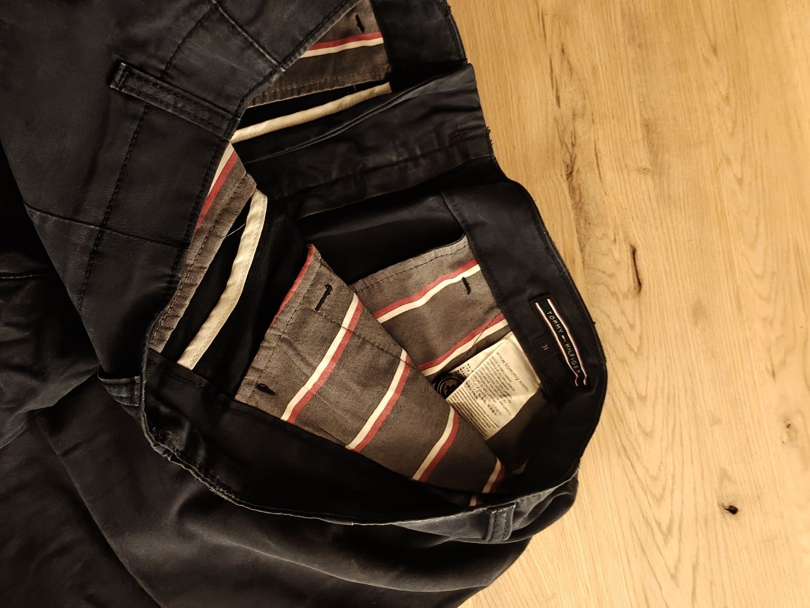 Pantaloni: Tommy Hilfiger Cargo Shorts  – Usato da Forst venduto da Ramonnoel 2