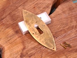 1 antike Möbel Schlüssel Rosette, Messing (3827#MBS3)