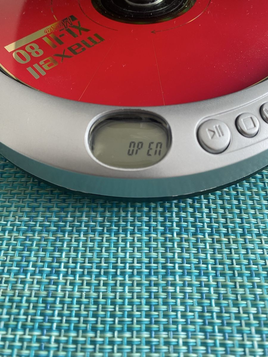 Lettore multimediale portatile: CD Player MP3 Discman – Usato da Brugg AG venduto da Honeybee6 6