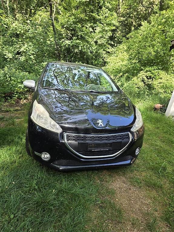 Peugeot Autos: Peugeot 208 1,2VTI – D'occasion à Pully par kerian 1