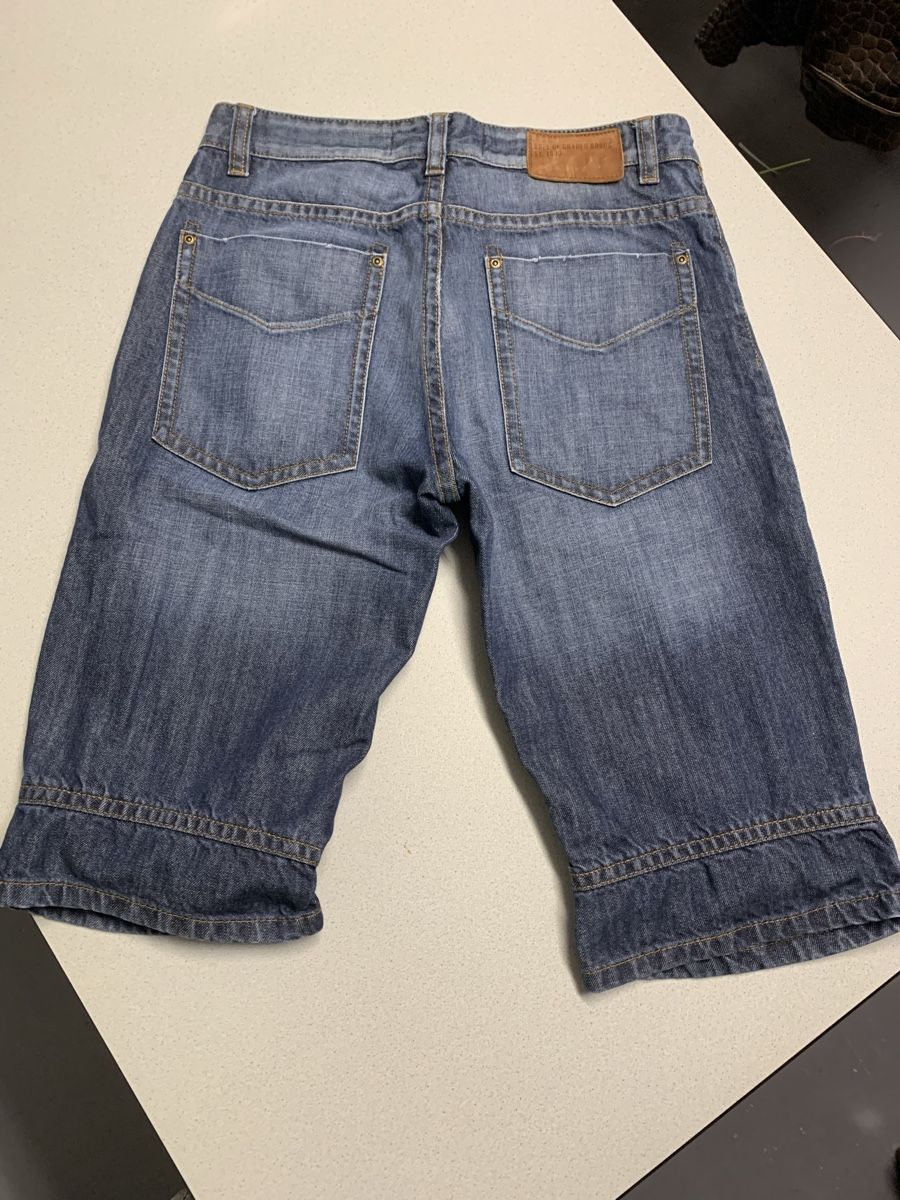 H&M Jeans: Bermudas Herren Jeans Blau Gr. 32 – D'occasion à Biel-Benken BL par PANORMUS 3