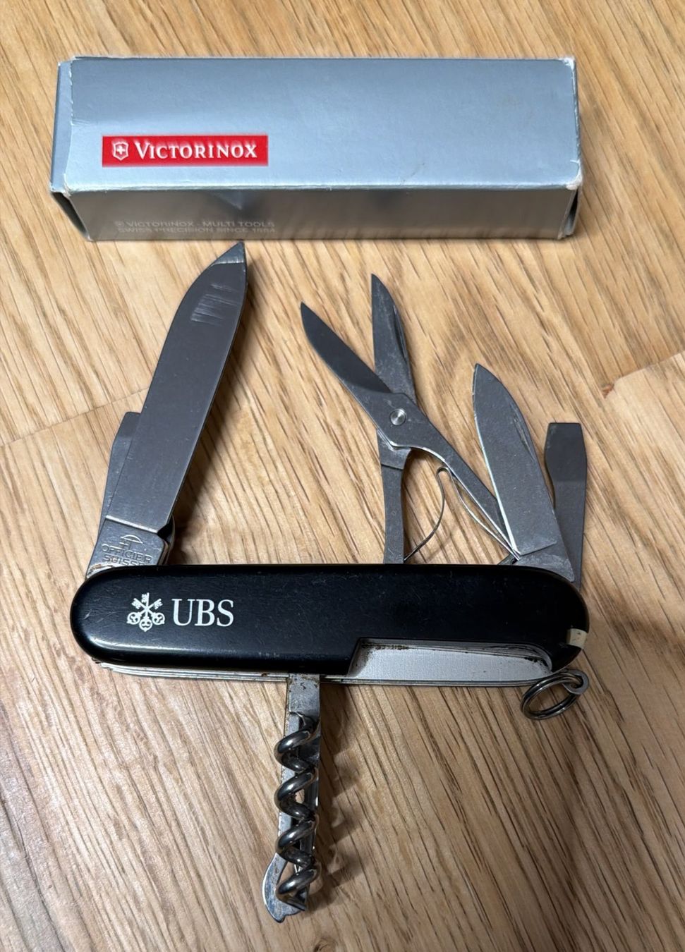 Victorinox Taschenmesser: VICTORINOX SACKMESSER UBS – Gebraucht aus Zürich von Frei-Occasionen 3