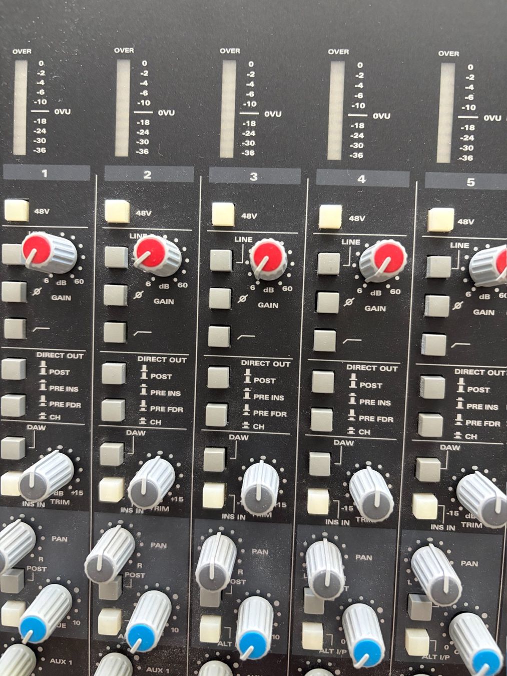 Platines de mixage: Focusrite Control 2802 Analog Summing Mixer, Bus Comp ++ – D'occasion à Horw par Scopejazz 2