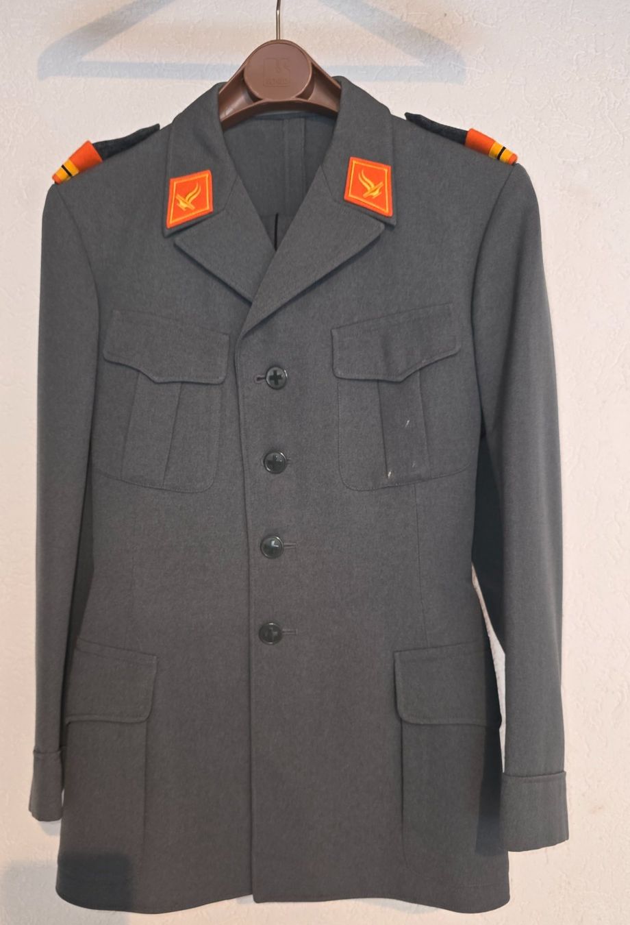 Schweizer Armee Uniformi: Uniform CH-Armee > Waffenrock & Hose  /Ordonnanz 49 oder 72 – Usato da Obermumpf venduto da oiskypoisky 1