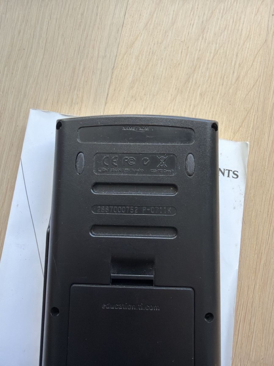 Texas Instruments Calcolatrici tascabili: Taschenrechner Texas Instruments TI-89 Titanium schwarz – Usato da Winterthur venduto da marisole4 2