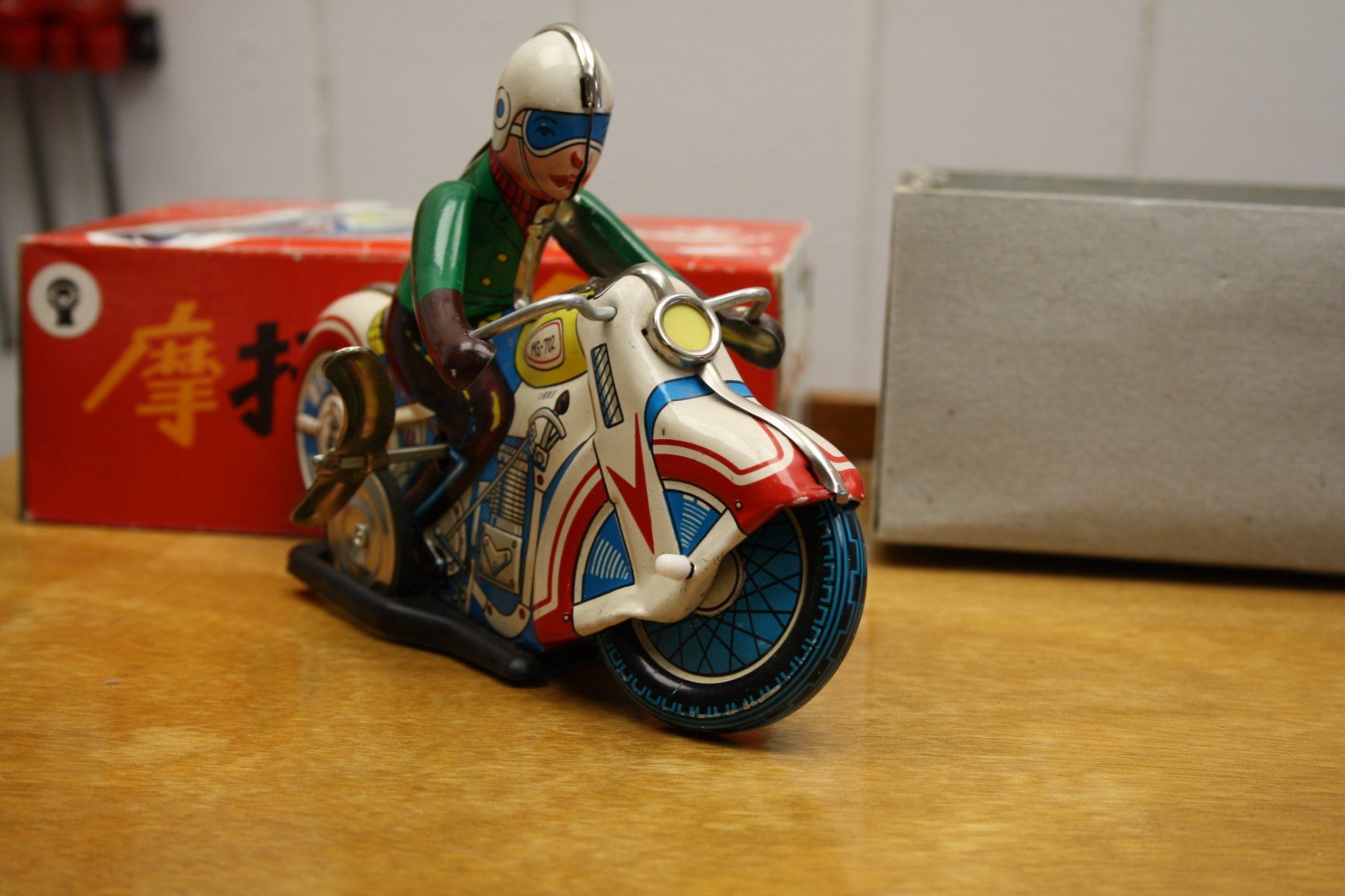 Spielzeuge: BLECH TÖFF MOTORRAD – Gebraucht aus Wauwil von Pneuedy 5