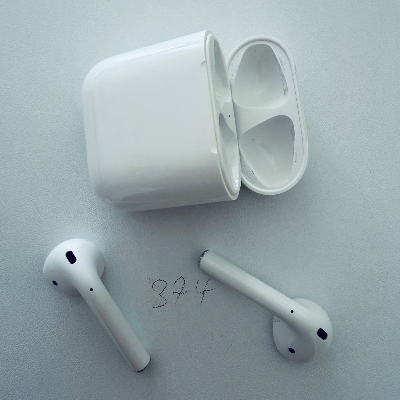 Apple Kopfhörer: Original Apple AirPods 2 Gen. Wireless Kopfhörer & Case – Gebraucht aus Basel von MY.AIRPODS.SHOP 3