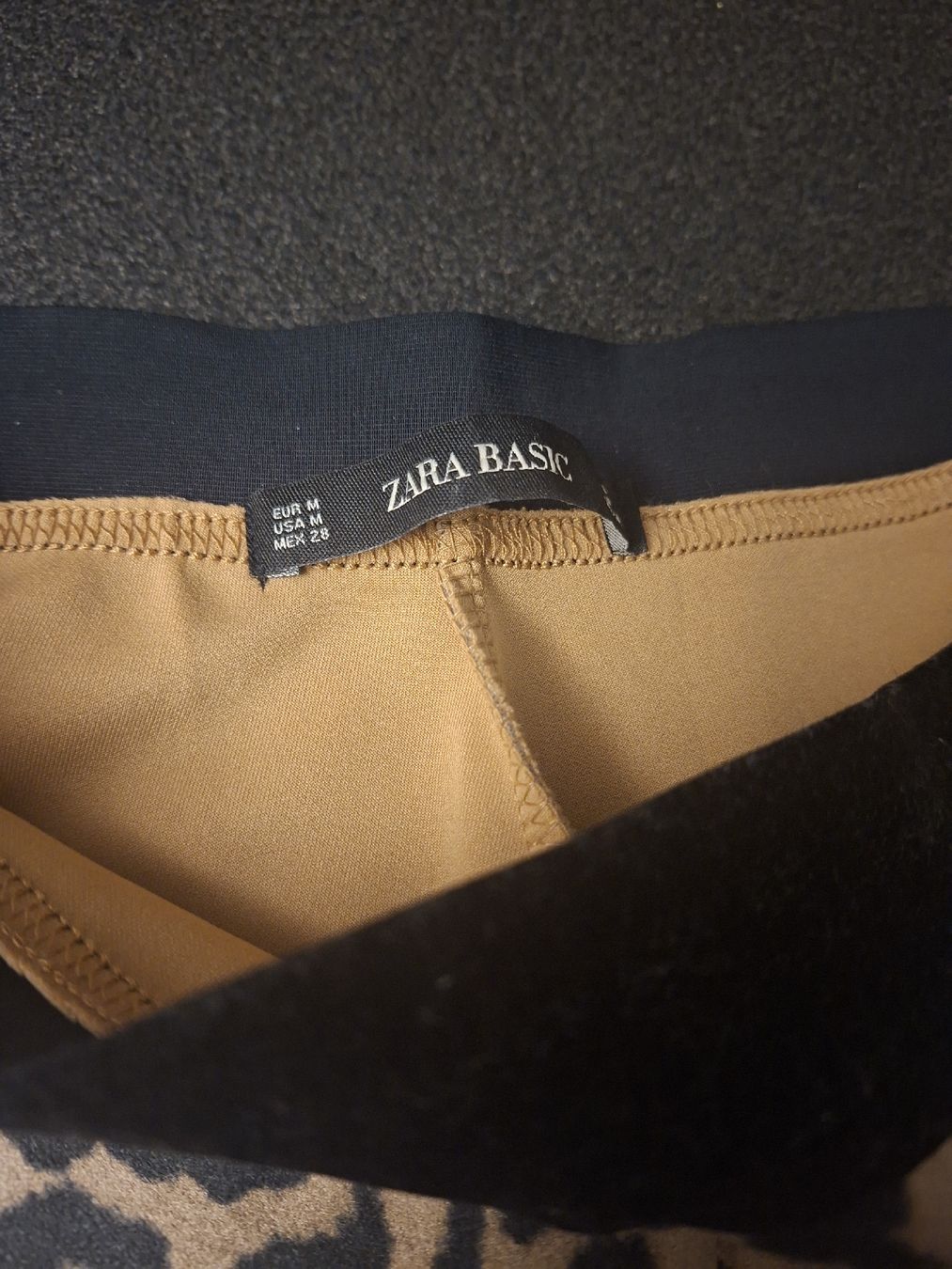 Zara Leggings: Zara Basic Leggings Leopardenmuster Grösse M, Neu – Nuovo (secondo la descrizione) da Bäriswil BE venduto da Rezz 2