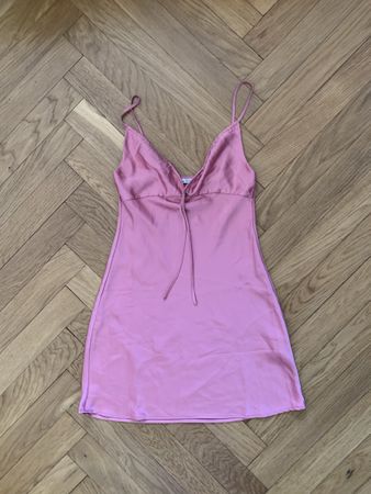 Robe satin rose Bershka