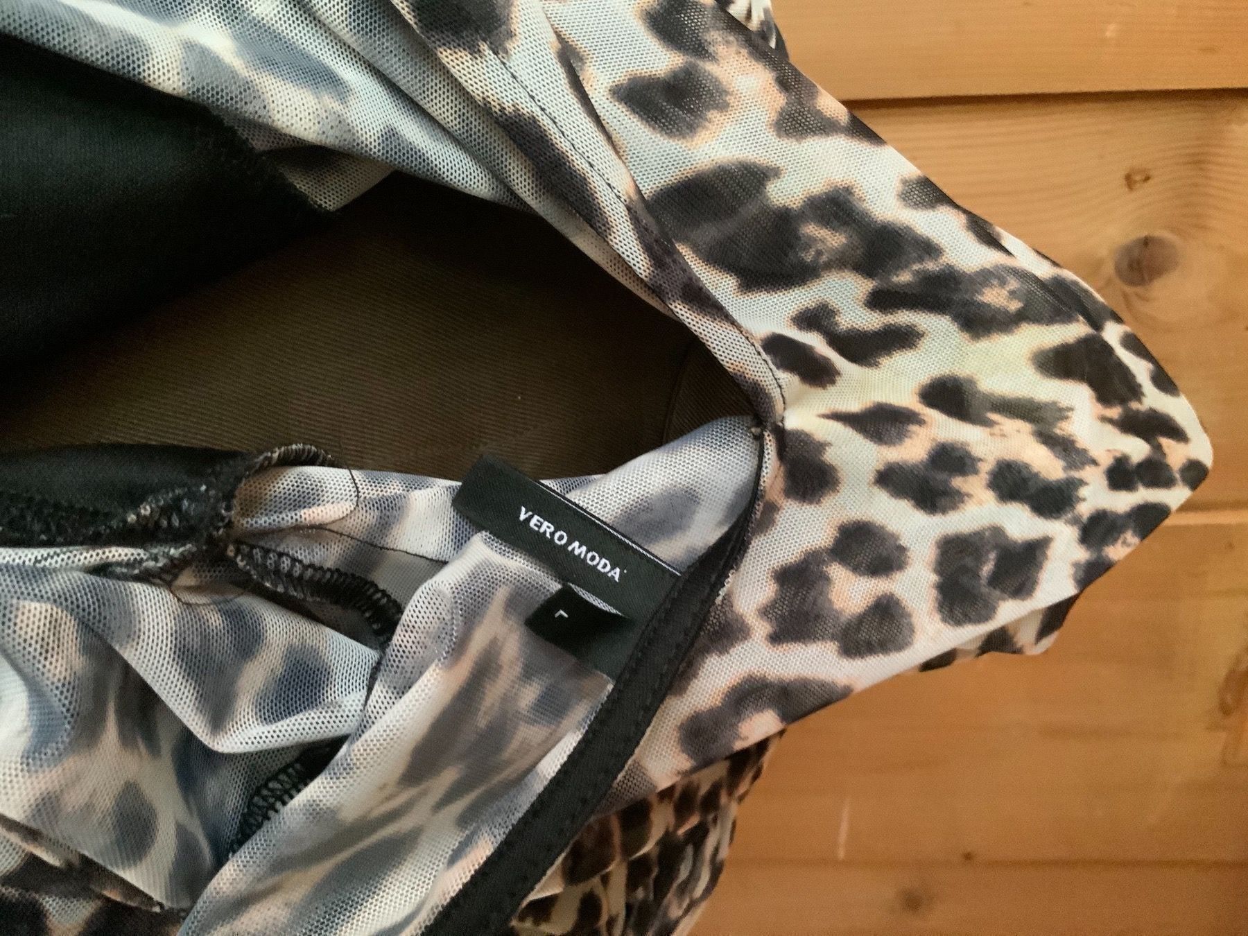 Vero Moda Vestiti: Sommerkleid im Leoprint – Nuovo (secondo la descrizione) da Nesslau venduto da Giga257 5
