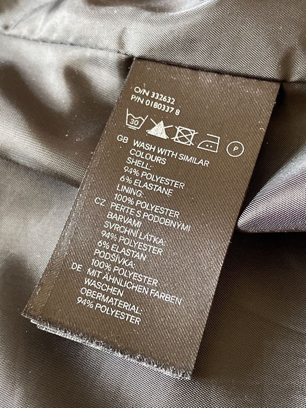 H&M Giacche: Blazer von H&M – Nuovo (secondo la descrizione) da Meggen venduto da BertaundAnton 3