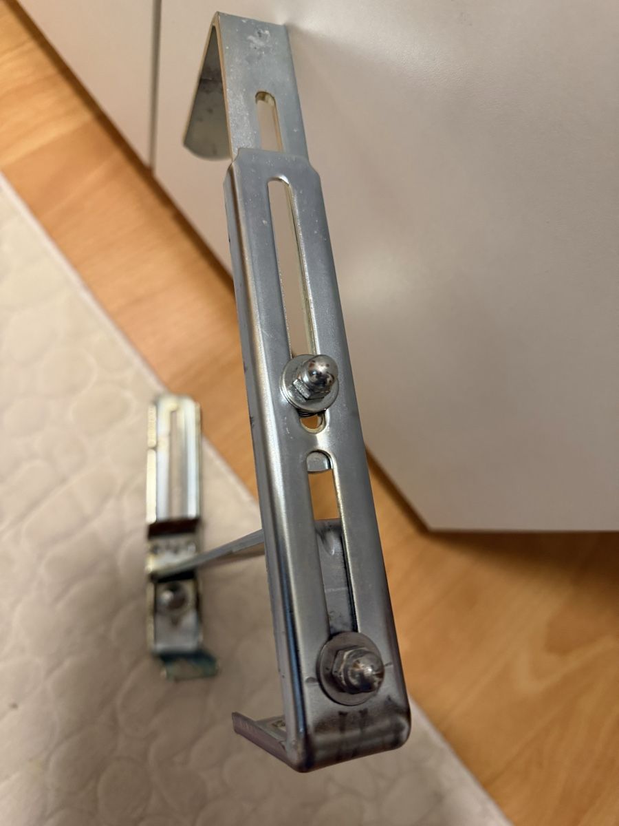Ferramenta: 6 Stk. Balkon/Blumenkastenhalter!  – Usato da Zug venduto da specki5 2