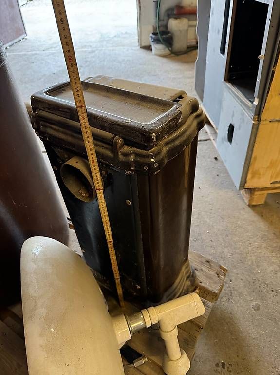 Altri mobili d'antiquariato: Guss Ofen Burger Eisenwerk – Usato da Seon venduto da claudio.n 2