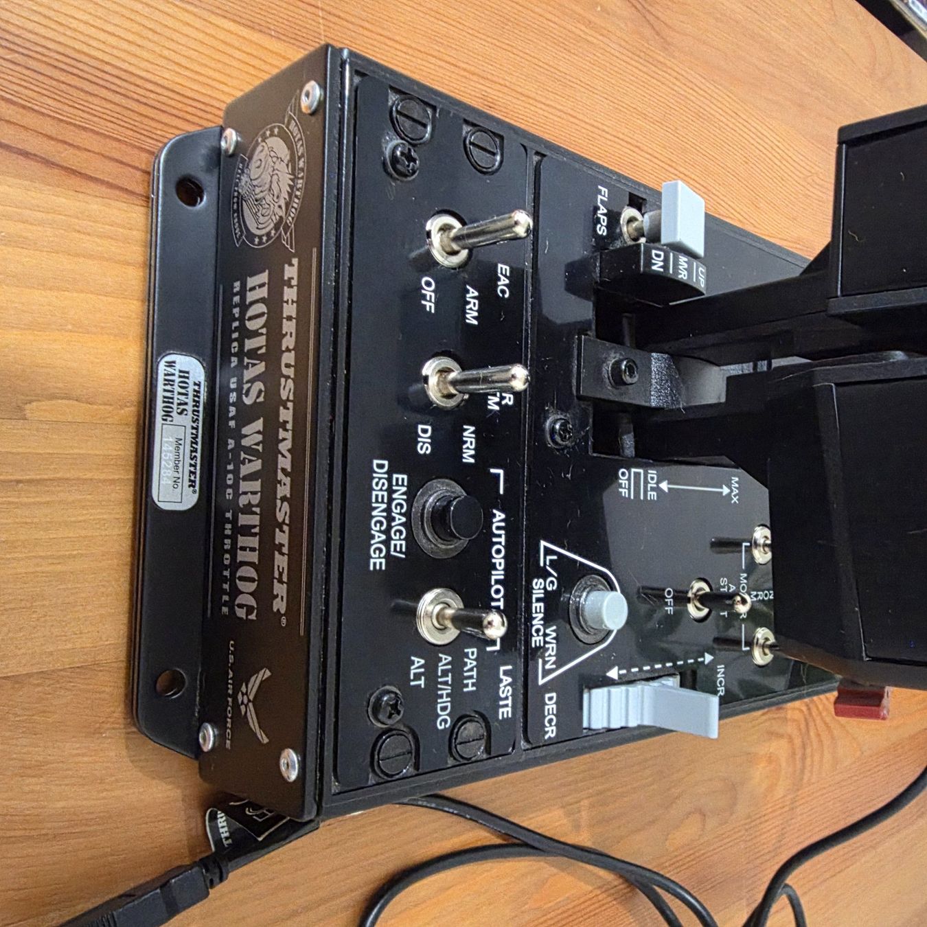 Thrustmaster Manettes: Thrustmaster Joystick Hotas Warthog Flight Stick + Dual Thro – D'occasion à Basel par Domiburk 4