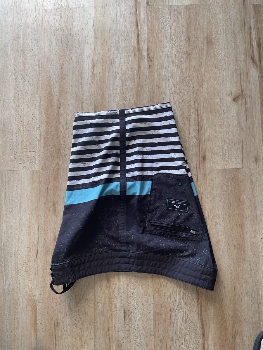 Caleçons de bain: Maillot de bain Rusty taille 30 rayures  comme neuf – Neuf (Voir description) à Kloten par Vermicelles 4