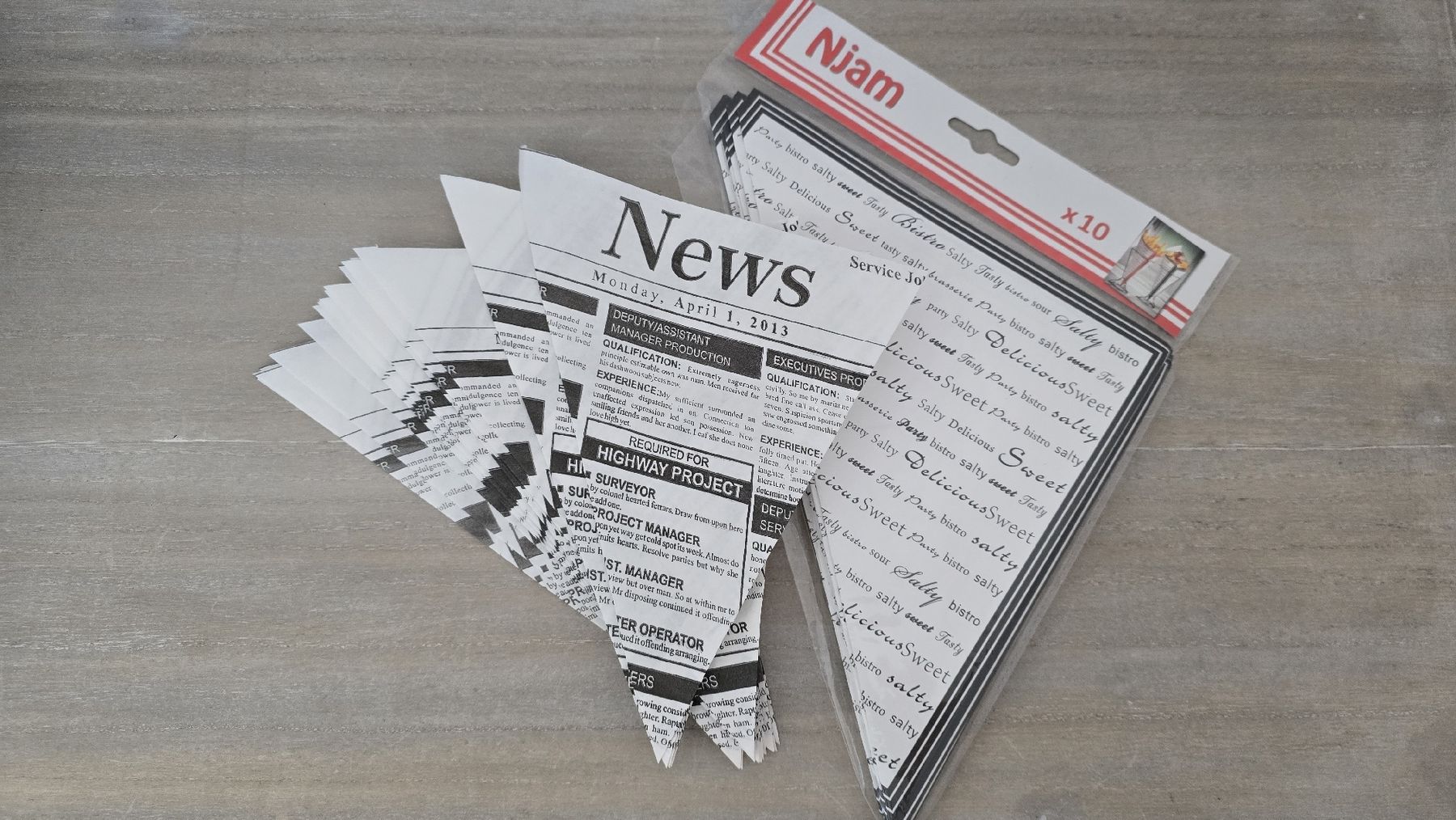 Cibi & Specialità: SPITZTÜTEN newspaper cones for serving pommes x36 – Nuovo e nell'imballaggio originale da Wislikofen venduto da Riko007