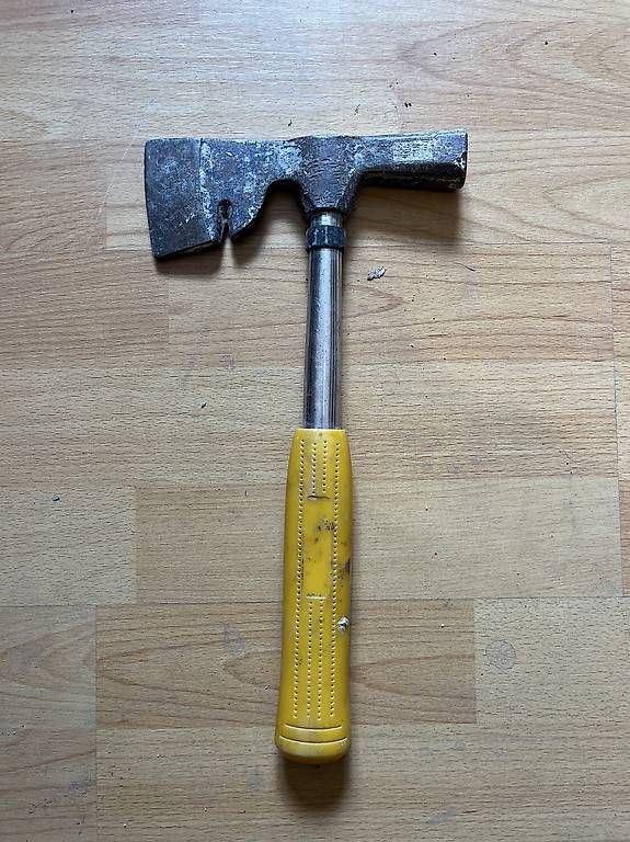 Tous les outils: Marteau-hache – D'occasion à Evionnaz par viv_6fwl