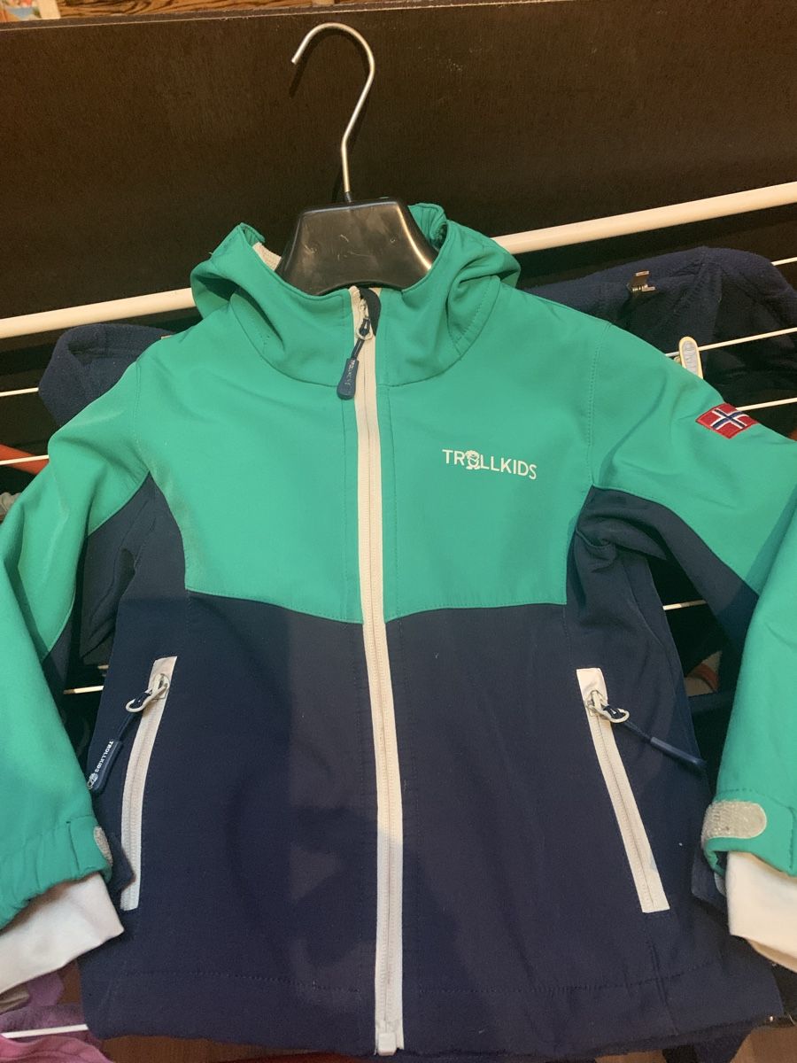 Vestes & Manteaux: Softshelljacke Trollkids – D'occasion à Turbach par mel_q2ry