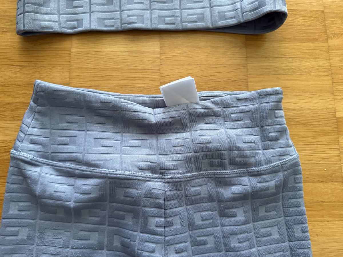 Guess Lotti di vestiti: Guess Sport BH & Leggings – Usato da Jona venduto da Good_luck_ 8