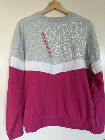 Joli pull sporty rose et gris taille S/M