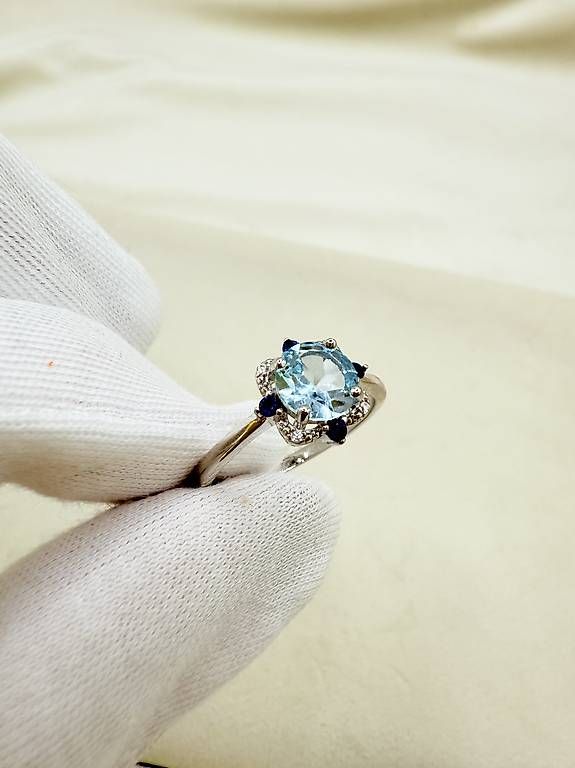 Anelli: Eleganter 925er Silberring mit Sky Blue Topas – Usato da Thalwil venduto da han_2b8c 7