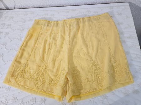 Elegante Shorts Gelb Bestickt Gr. 40 2-Lagig
