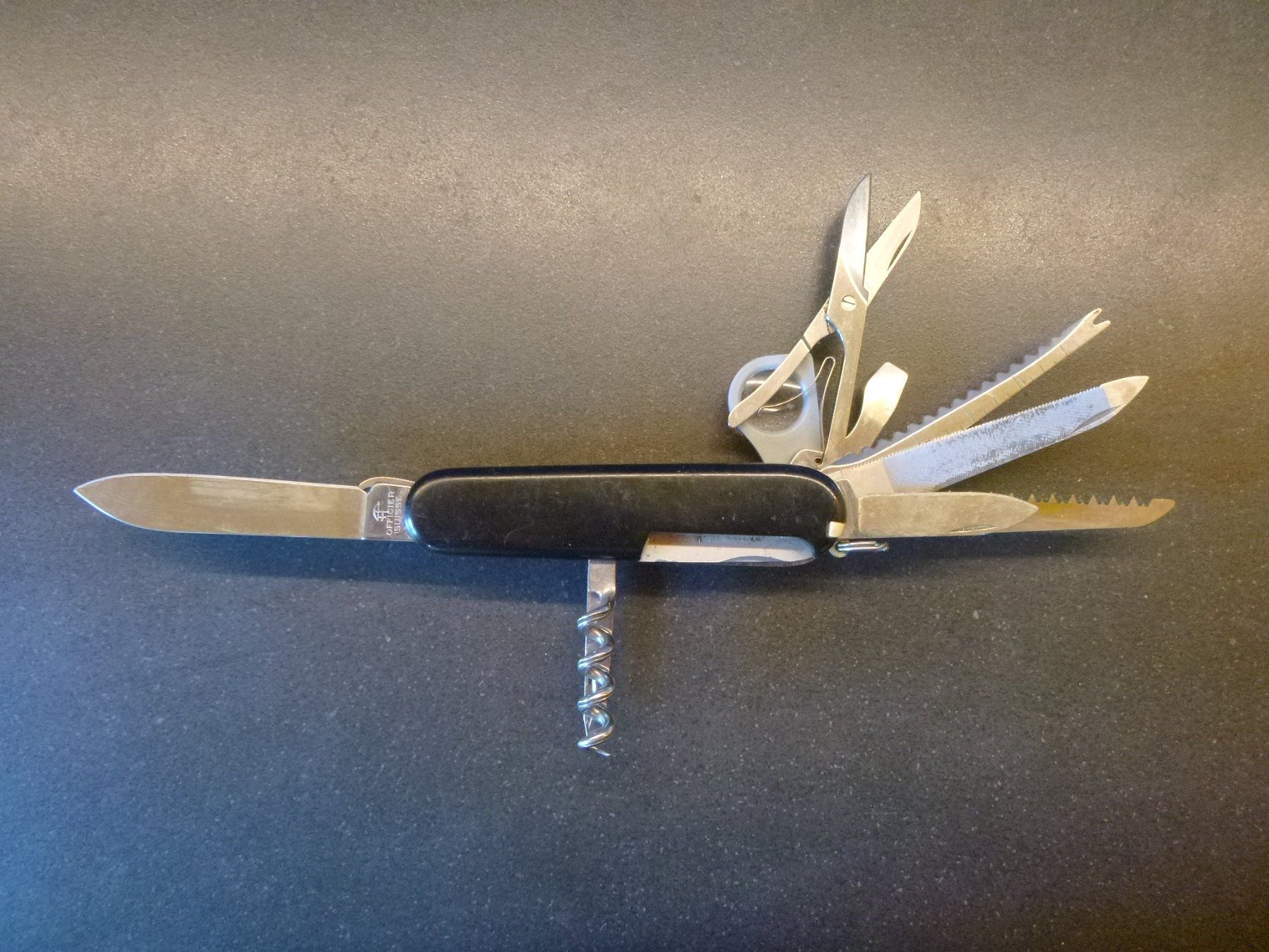 Victorinox Coltelli tascabile: Grosses Victorinox-Taschenmesser – Usato da Freudwil venduto da Traktor57 1