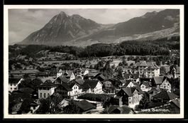 AK Sarnen, Ortsansicht mit Berg