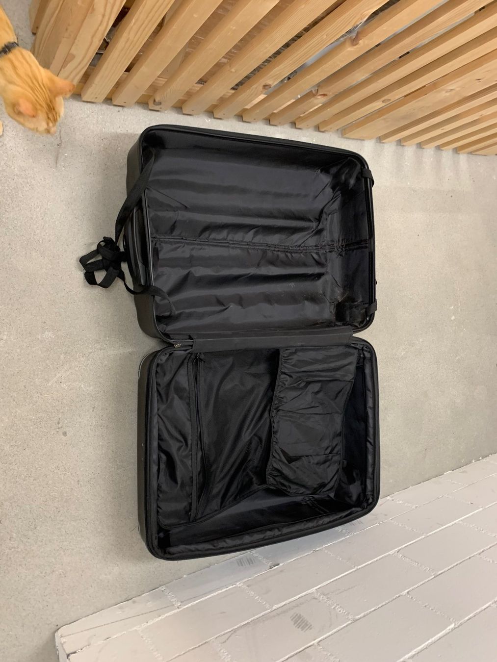 Valigie: Suitcase / Koffer 70x45x25 – Usato da Zürich venduto da jul_hx7m 2