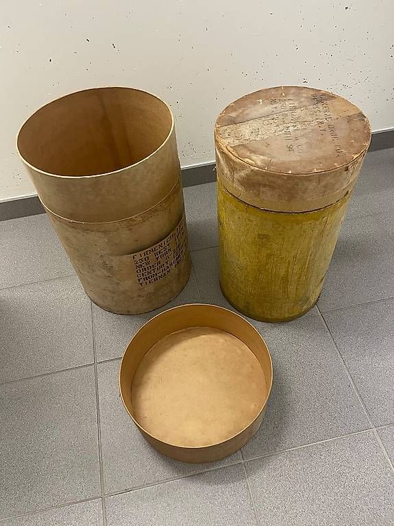 Accessori per altri veicoli: Bidons en carton – Usato da Nyon venduto da Moeda 1