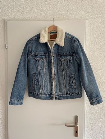 Levi's Premium Sherpa Trucker Jacke, Grösse M, Top Zustand!