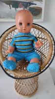 Süsse Vintage Puppe, gestrickte Kleidung, Retro Look
