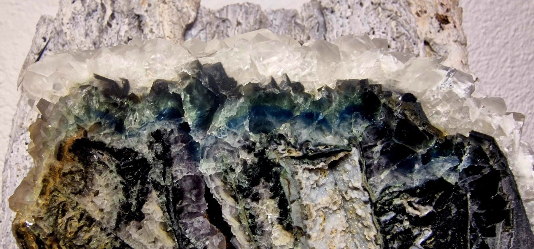 Minerali & Pietre curative: Top Fluorit/Mangano Calcit Freiform 1.6kg – Nuovo (secondo la descrizione) da Matzingen venduto da Shay_Crystalz 3