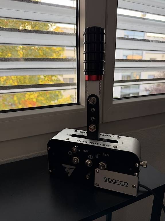 Controller: Thrustmaster Sparco TSS Handbrake – Gebraucht aus Studen BE von GustoMaga