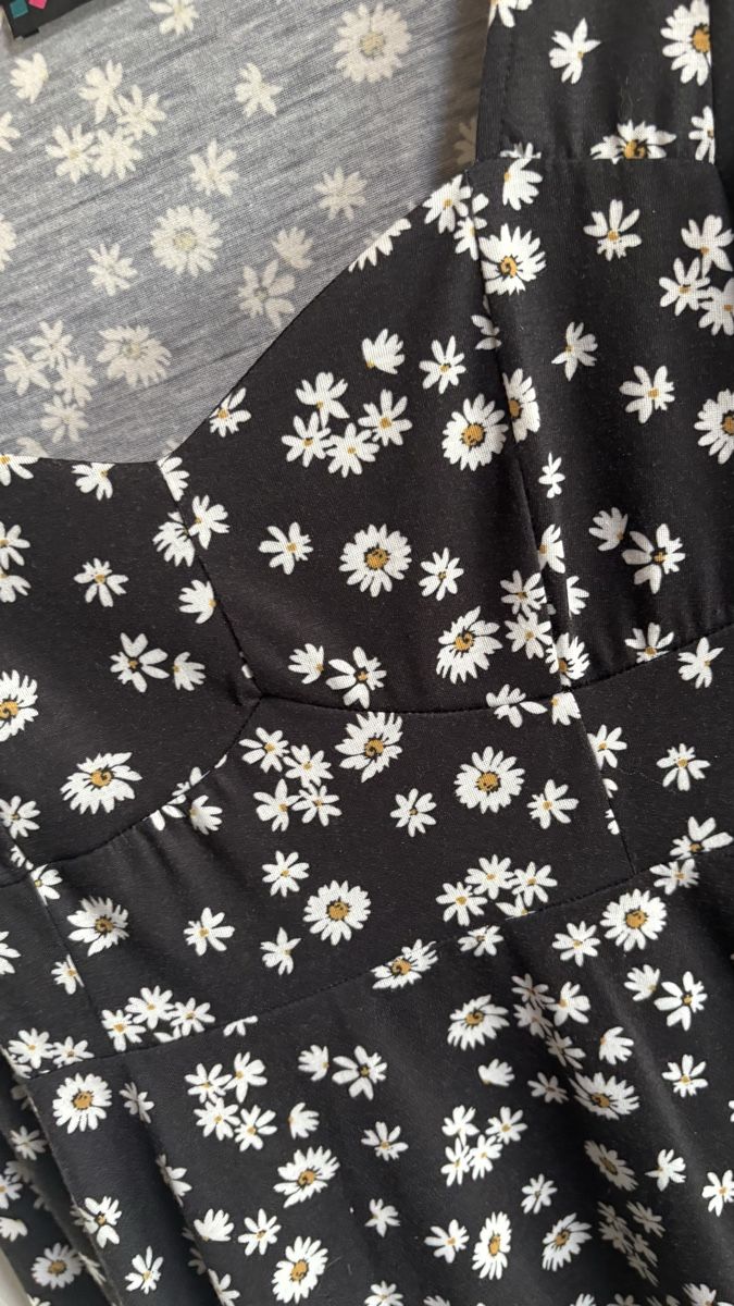 Vestiti: Schönes Sommerkleid mit Blumen – Nuovo (secondo la descrizione) da Roggwil BE venduto da R.. 1