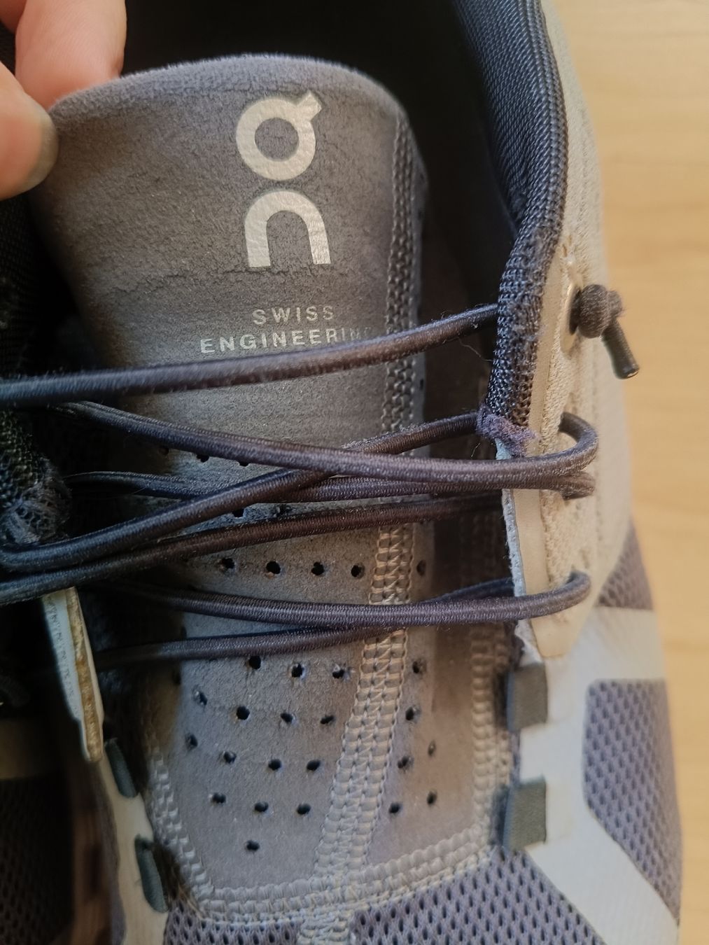 On Herrenschuhe: On Cloud Schuhe, Grösse 40.5 – Gebraucht aus Adliswil von Vimovi 2