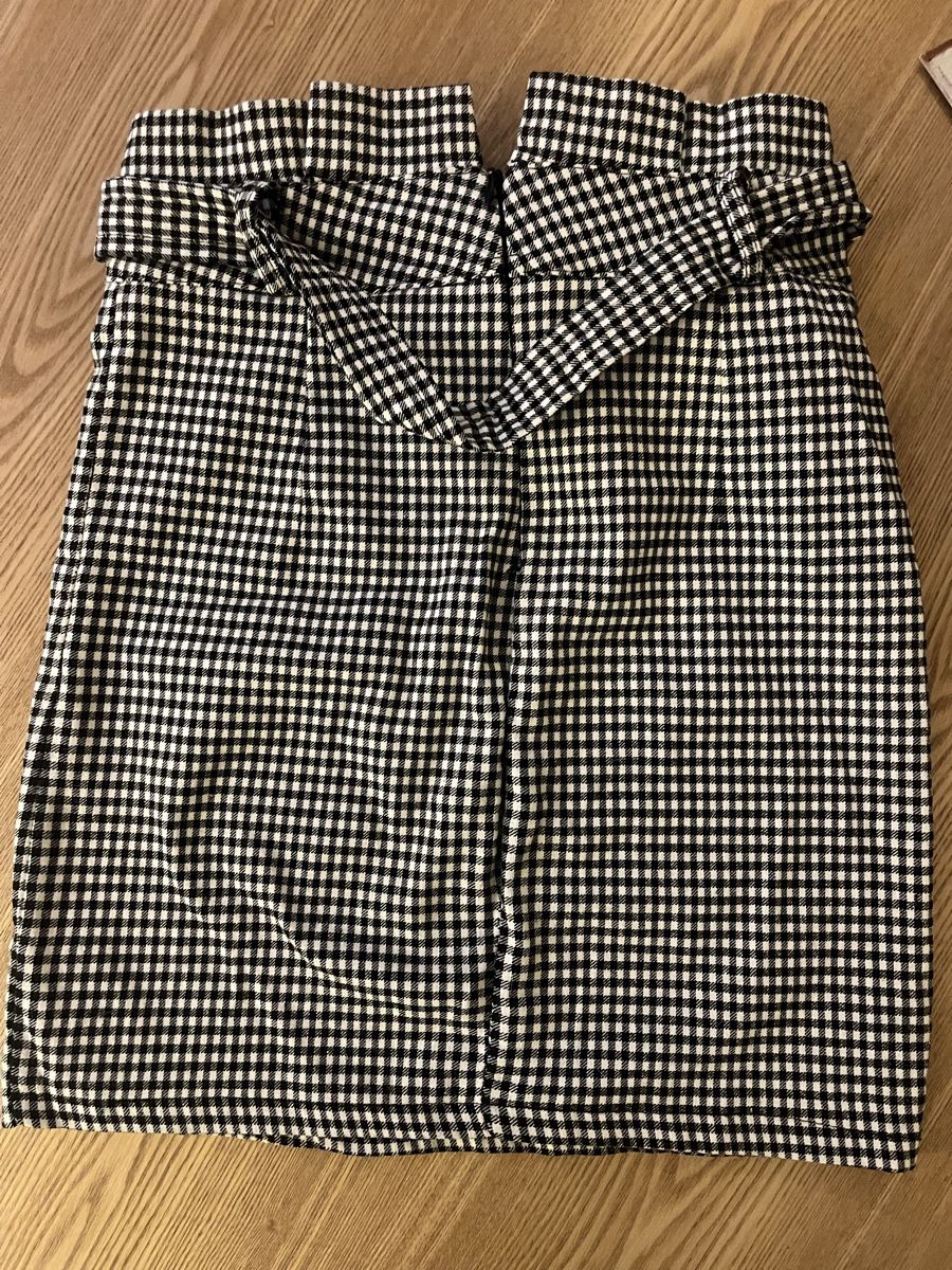 Lotti di vestiti: Zweiteiler, Rock & Top, New Collection – Nuovo (secondo la descrizione) da Wädenswil venduto da EW94 2