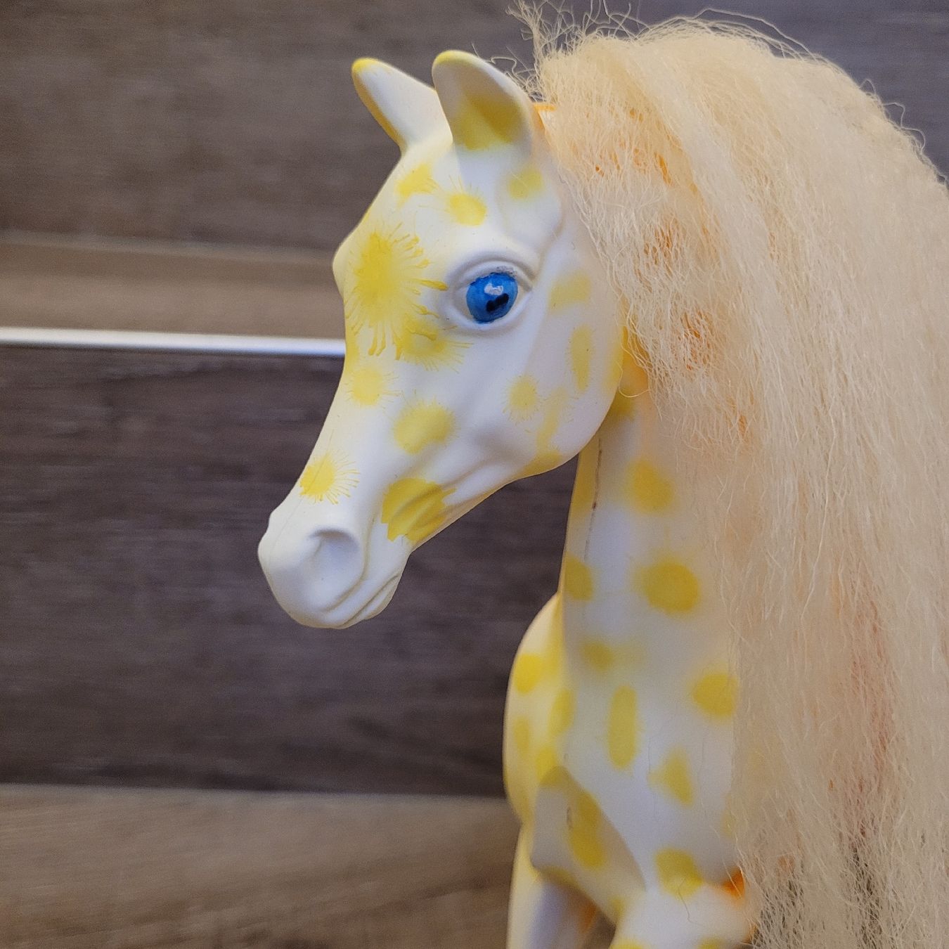 Giocattoli: Barbie Pferd Regenbogen Repaint/ Unikat – Usato da Niederbuchsiten venduto da klengyel 7
